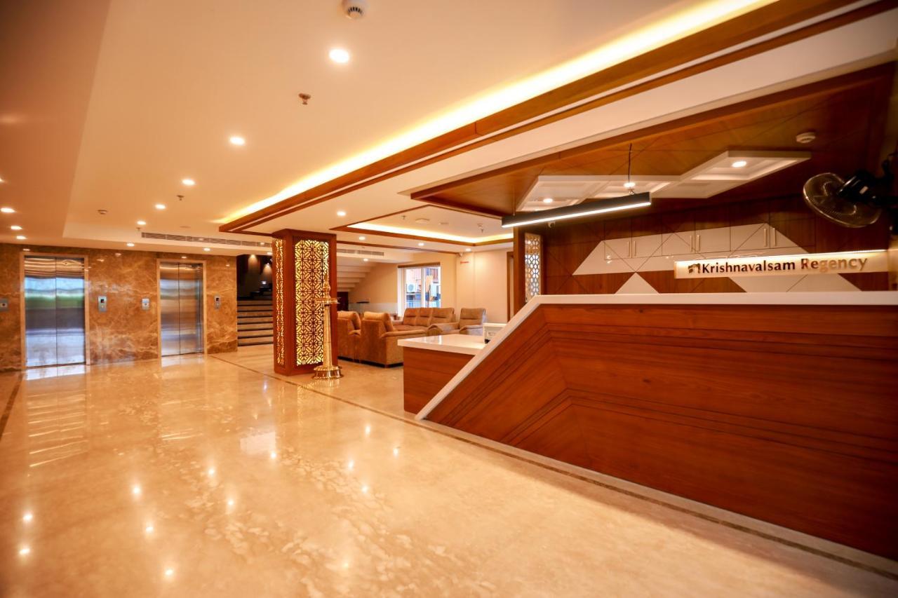 Krishnavalsam Regency Hotel กูรูวาเยอร์ ภายนอก รูปภาพ